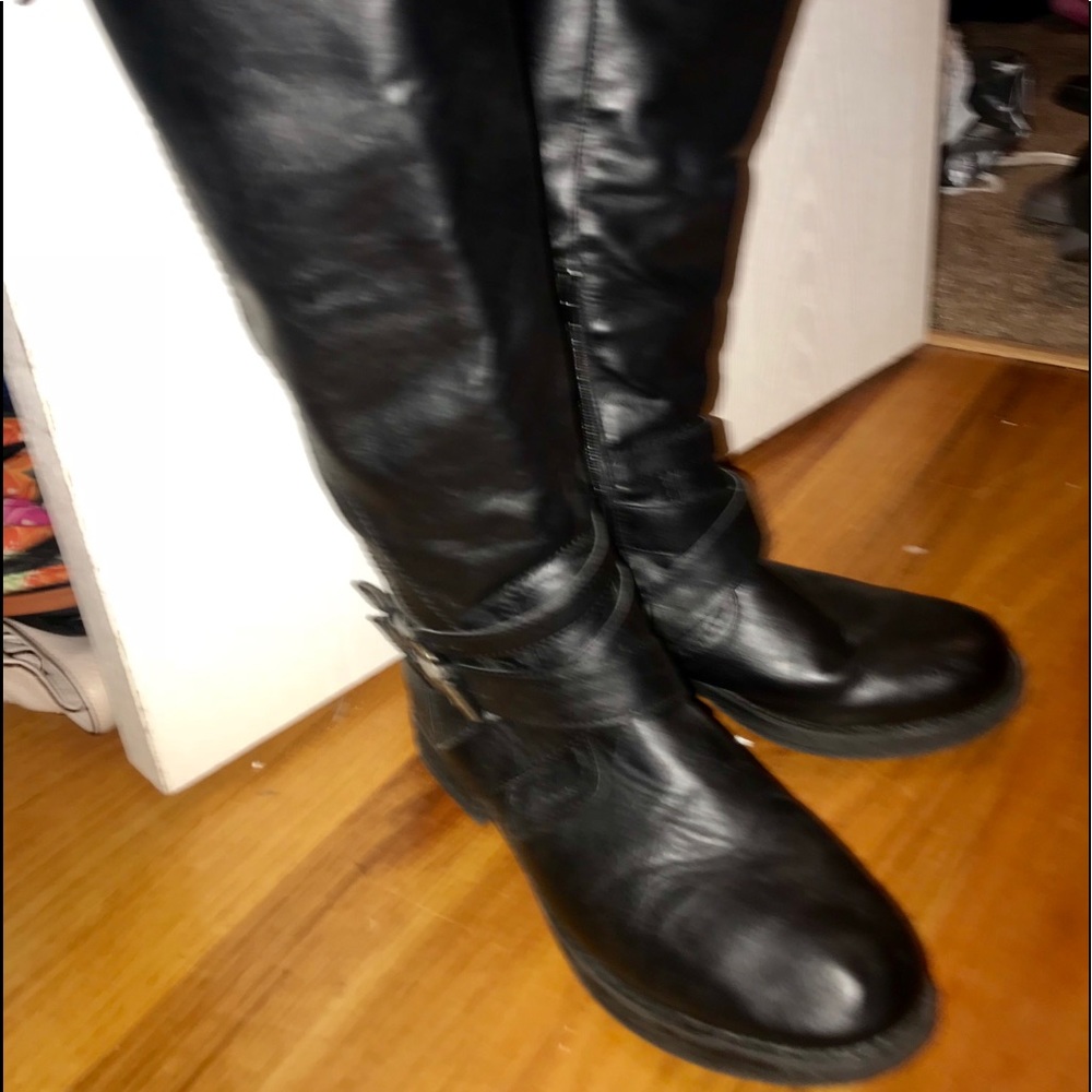 Madden girl black boots sz 6.5 in great condition